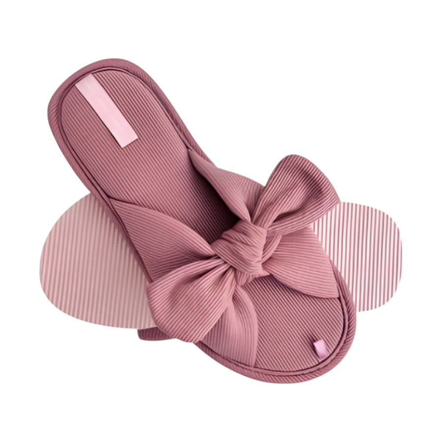 Взуття для жінок