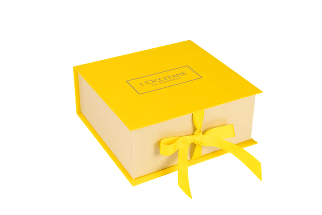 სასაჩუქრე შეფუთვა და ბარათი