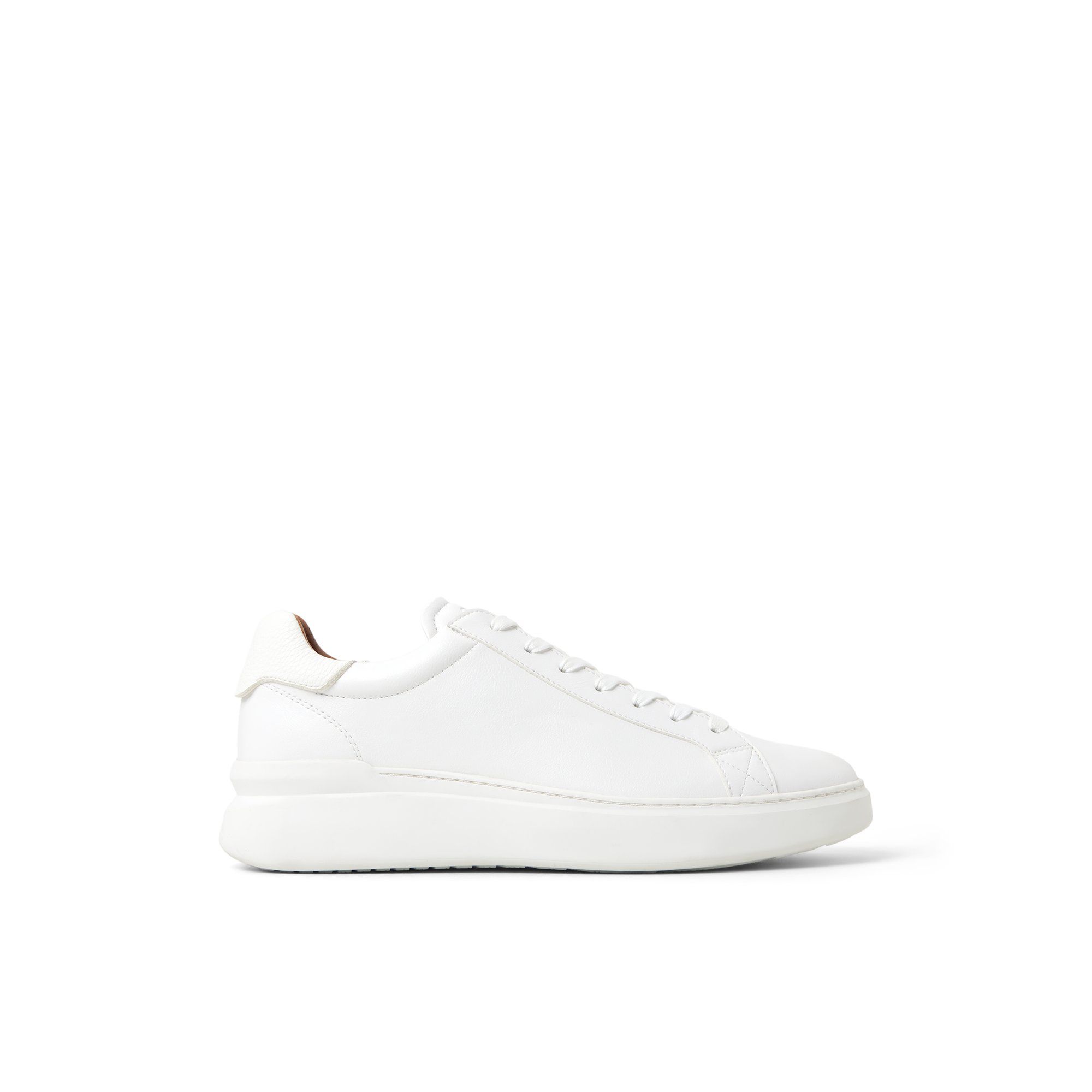 სპორტული ფეხსაცმელი ‎‎