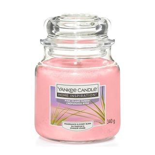 Pink Island Sunset, candela in giara media - Yankee Candle