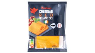 Auchan - Ser Cheddar Red twardy w plastrach - 150 g