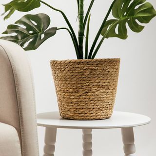 Osłonka na doniczkę LUMBO pleciona naturalna 23x19 cm