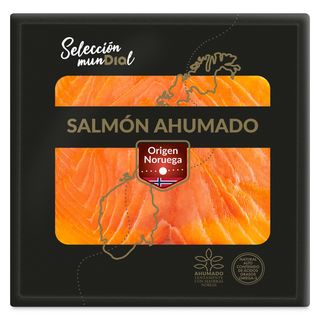 Salmón Ahumado Noruego Selección Mundial De Dia Sobre 100 G