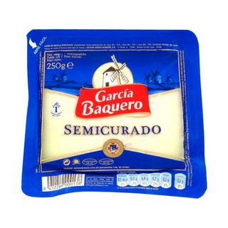 GARCÍA BAQUERO Queso Semicurado Cuña, 250G