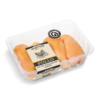 Pechuga Entera De Pollo Amarillo Selección De Dia Bandeja 1.1 Kg Aprox.