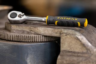 Roquete Stanley 1/4 120T (83120983)