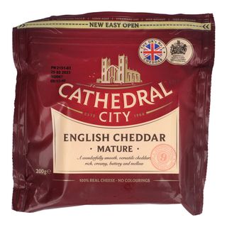 Cheddar Curado Cathedral City 200 G