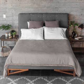 Coperta matrimoniale grigia - con bordo satin