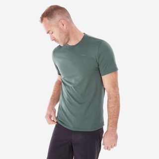 Camiseta de montaña y trekking manga corta Hombre Quechua MH100.XL Verde