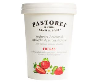 Yogur Artesanal Cremoso con Sabor A Fresa Pastoret 500 G.