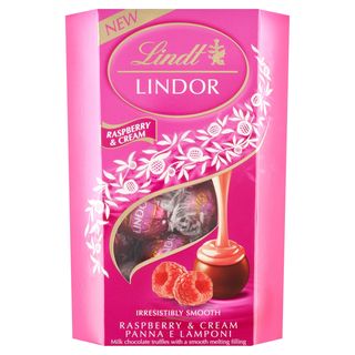 Lindt Praliny z czekolady mlecznej z nadzieniem o smaku malinowo-śmietankowym