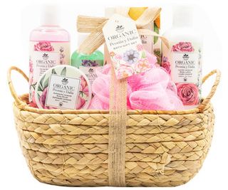 Cesta Mimbre Organica Peonia Y Dalias Gel De Ducha 240 Ml + Locion Corporal 240 Ml + Spray Corporal 120 Ml + Exfoliante Corporal En Tarro 50 Ml + Sales De Baño 100 G + Esponj Becasan Nature 122330