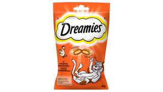Ласощі для котів DREAMIES (Дріміс) курка 60г