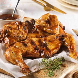 Frango Assado com molho de Piri Piri