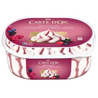 Gelado Iogurte e Frutos Vermelhos Les Desserts Carte D'Or (emb. 825 ml)