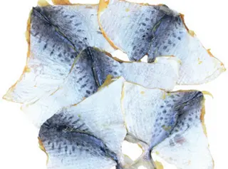 Ryba-księżyc suszona 1 porcja ok 100g, cena za 1kg: 216 zł