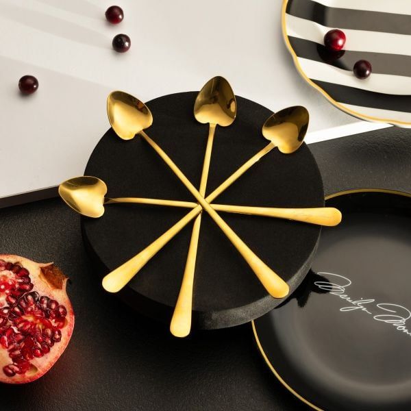 Naczynia i inne urządzenia kuchenne