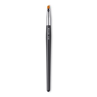 E02 Angled Eyeliner Brush