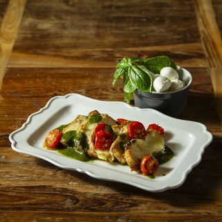 Peito de Frango "Caprese" 2P* [Congelado]