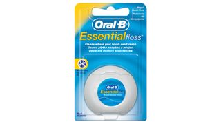 KONAC ZA ZUBE ORAL B 50 m MENTA