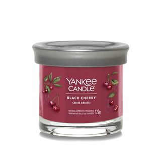 Candela Black Cherry in barattolo medio - Yankee Candle