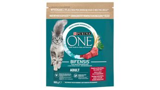 PURINA ONE Karma dla dorosłych kotów wołow.pełne ziarna 800g