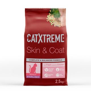 2.5 kg Catxtreme Adult Skin & Coat Sterilised Pollo pienso para gatos