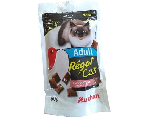 SNACKS PARA GATO AUCHAN ADULTO RÉGAL' CAT COM SALMÃO 60G