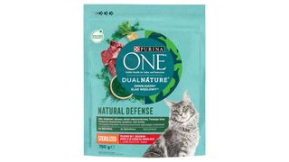 PURINA ONE - Karma sucha z wołowiną dla kotów sterylizowanych - 750 g