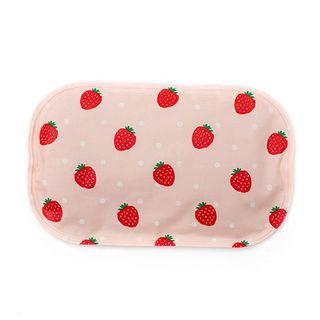 1699 Auchi Pillow Strawberry 1460024