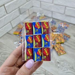 Жвачки \"Love Is\" (цвета идут в разном порядке)