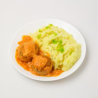 89241- Кюфтета с картофено пюре 400гр