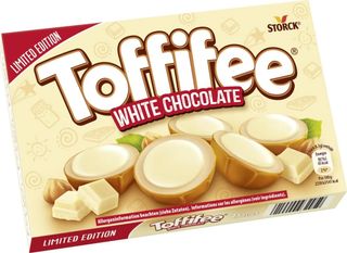 Toffifee Nuci în Cremă de Caramel și Ciocolată Albă 125 g (15 Bucăți)