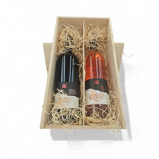 Pachet cadou Solo Quinta: Vin Alb Sec Recas Solo Quinta 13%,Vin Rose Sec Recas Solo Quinta 13.5%,Cutie Lemn Personalizata 1.5L