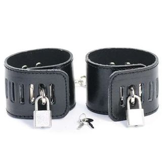 Handcuffs Blk With Mettal LUX04860