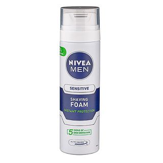 Nivea пяна за бръснене Sensitive 200 мл 200ml \ 04700122