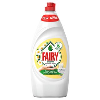 Deterdžent tečni kamilica i vitamin E Fairy 0.45 l