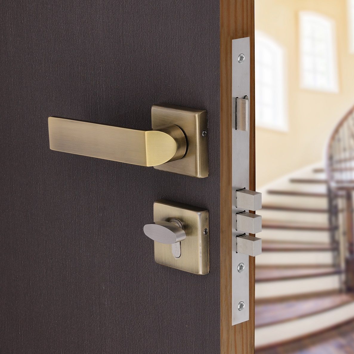 Okovi za stolariju i bravariju