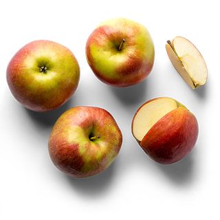 Био ябълки 4 бр / 09701360
