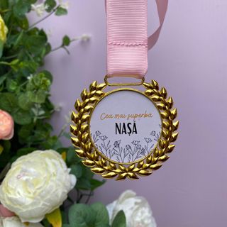 Medalie ”Cea Mai Superbă Nașă”