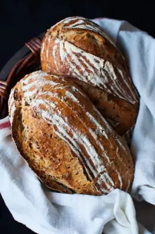 Paine artizanală intermediară cu maia 600g