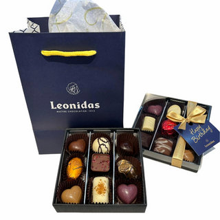 Transparent Noir. 9 praline. 115g.  Dimensiuni: 12 x 12 x 3cm