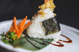 Onigiri tempura