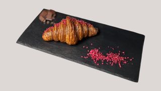 Круассан с сыром (100г)