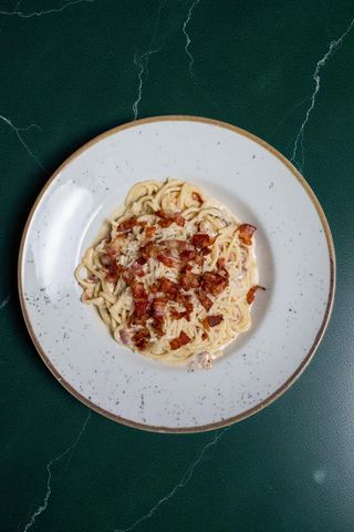 Alla carbonara pasta