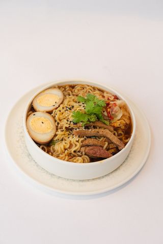 Рамен с говядиной (400г)