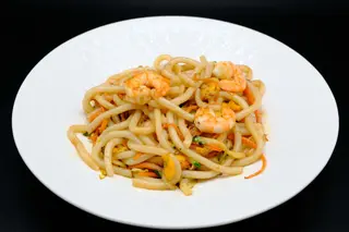 040 - Udon saltati con gamberi