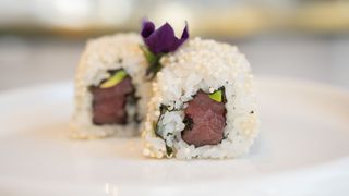Maguro roll