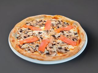 Пицца с семгой (600г)