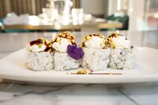 Sake specia roll
